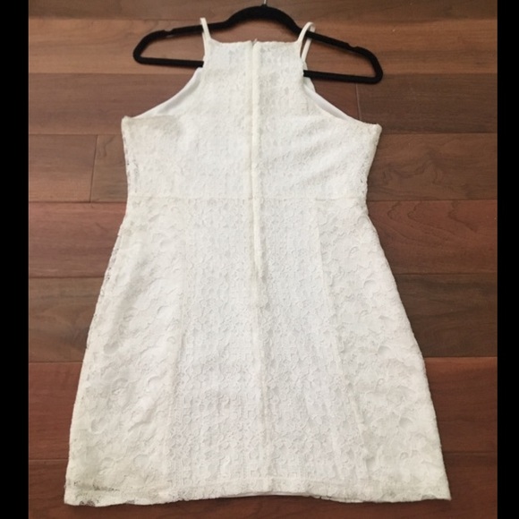 White lace dress - Picture 4 of 4